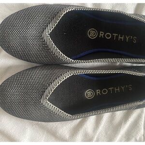 Rothy DISCOUNTED shoes size 8 fishbone pattern blue and white size 8